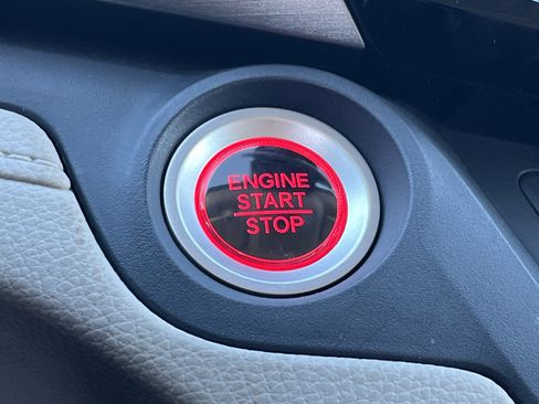 Certified 2025 Honda Odyssey EX-L image 10