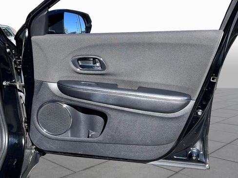 Used 2019 Honda HR-V EX image 22