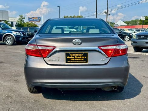 Used 2017 Toyota Camry LE FWD image 4