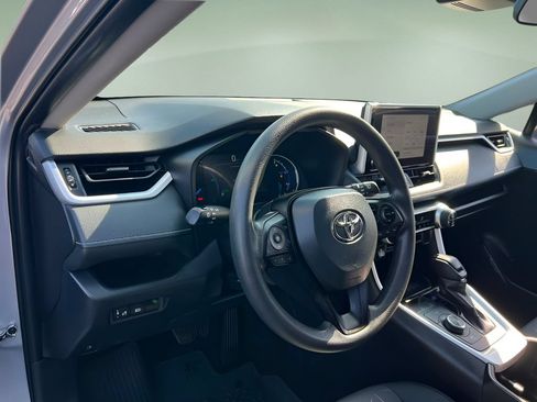 Used 2024 Toyota RAV4 XLE AWD/4WD image 11