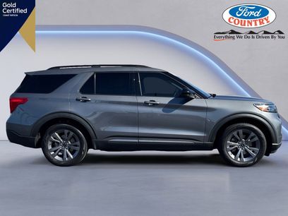 Certified 2022 Ford Explorer XLT w/ Equipment Group 202A