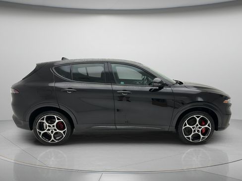 Used 2024 Alfa Romeo Tonale Veloce AWD/4WD image 6