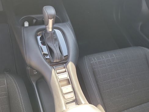 Used 2025 Honda HR-V LX image 24