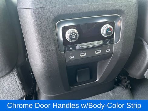 Used 2023 GMC Yukon XL Denali Ultimate image 36