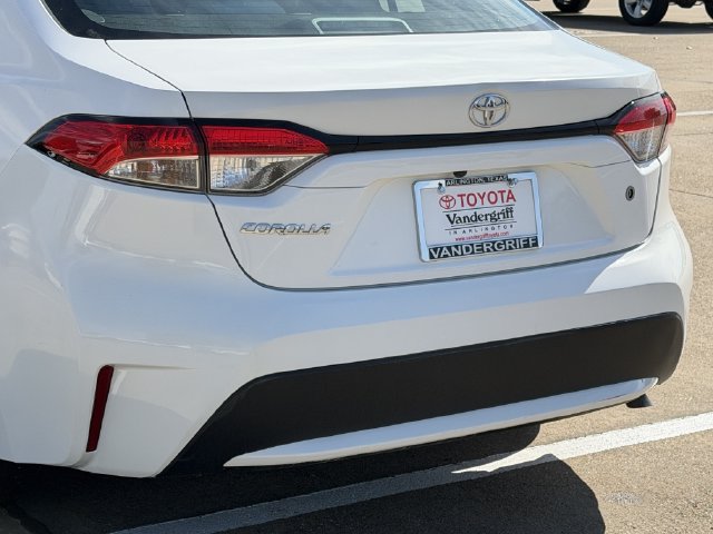 Used 2021 Toyota Corolla L FWD image 5