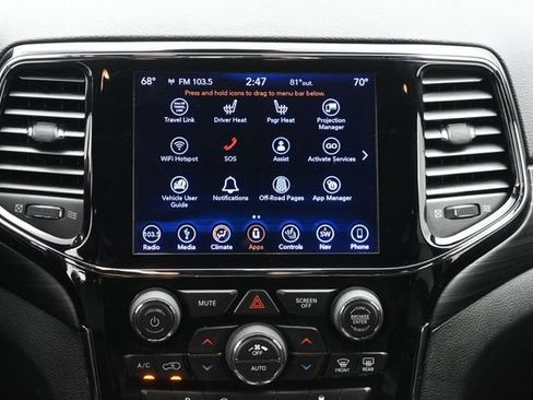 Used 2019 Jeep Grand Cherokee Altitude AWD/4WD image 21