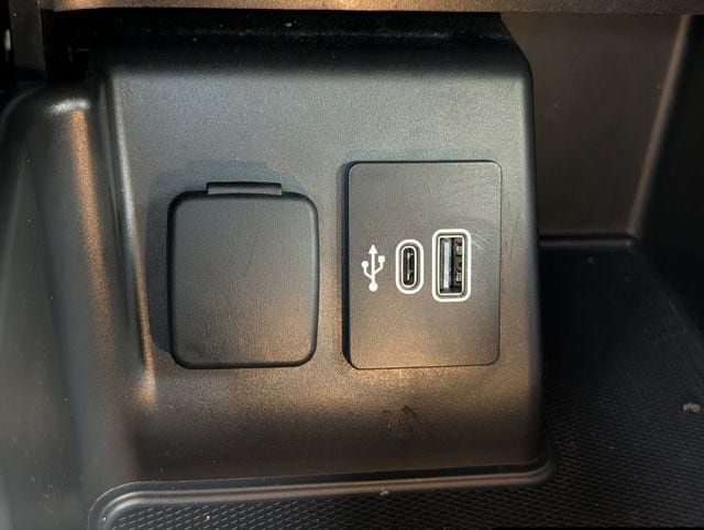Used 2025 Ford Explorer ST-Line RWD image 17