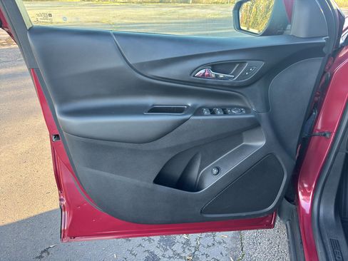 Used 2019 Chevrolet Equinox LT image 22