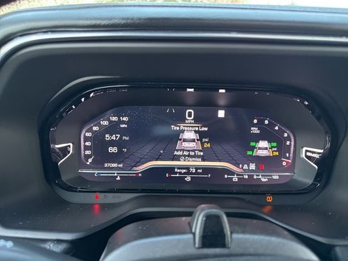 Used 2023 GMC Yukon XL Denali w/ Denali Reserve Package image 15