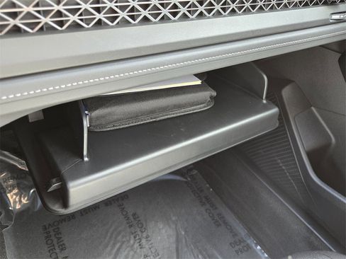 Certified 2025 Honda Accord LX image 20