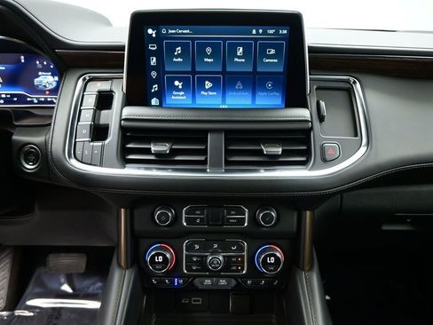 Used 2022 Chevrolet Tahoe High Country w/ Premium Package 2 AWD/4WD image 22