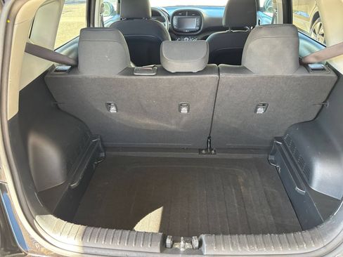 Used 2025 Kia Soul LX w/ LX Technology Package FWD image 27