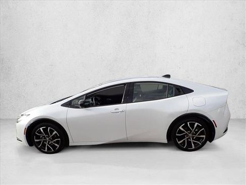 Used 2024 Toyota Prius Prime image 2