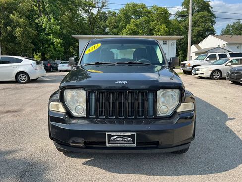 Used 2012 Jeep Liberty Sport RWD image 2