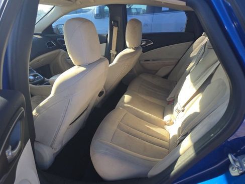 Used 2016 Chrysler 200 Limited image 10
