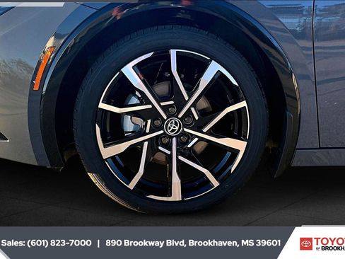 New 2026 Toyota Prius Plug-In Hybrid FWD image 11