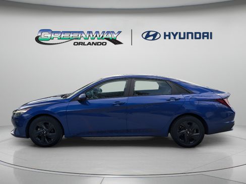 Used 2023 Hyundai Elantra SEL FWD image 5
