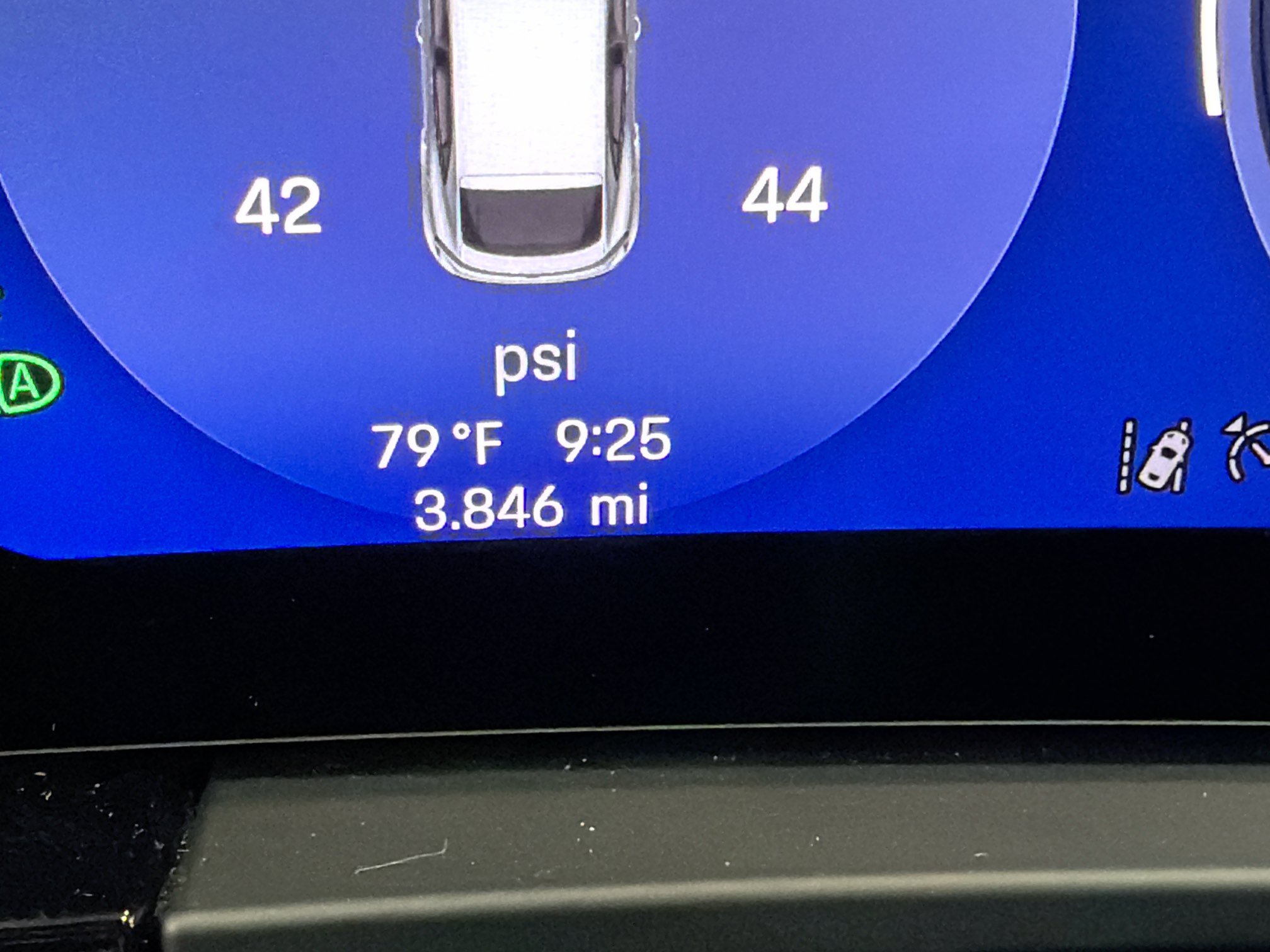 Certified 2026 Porsche Macan 4S Electric AWD/4WD image 41