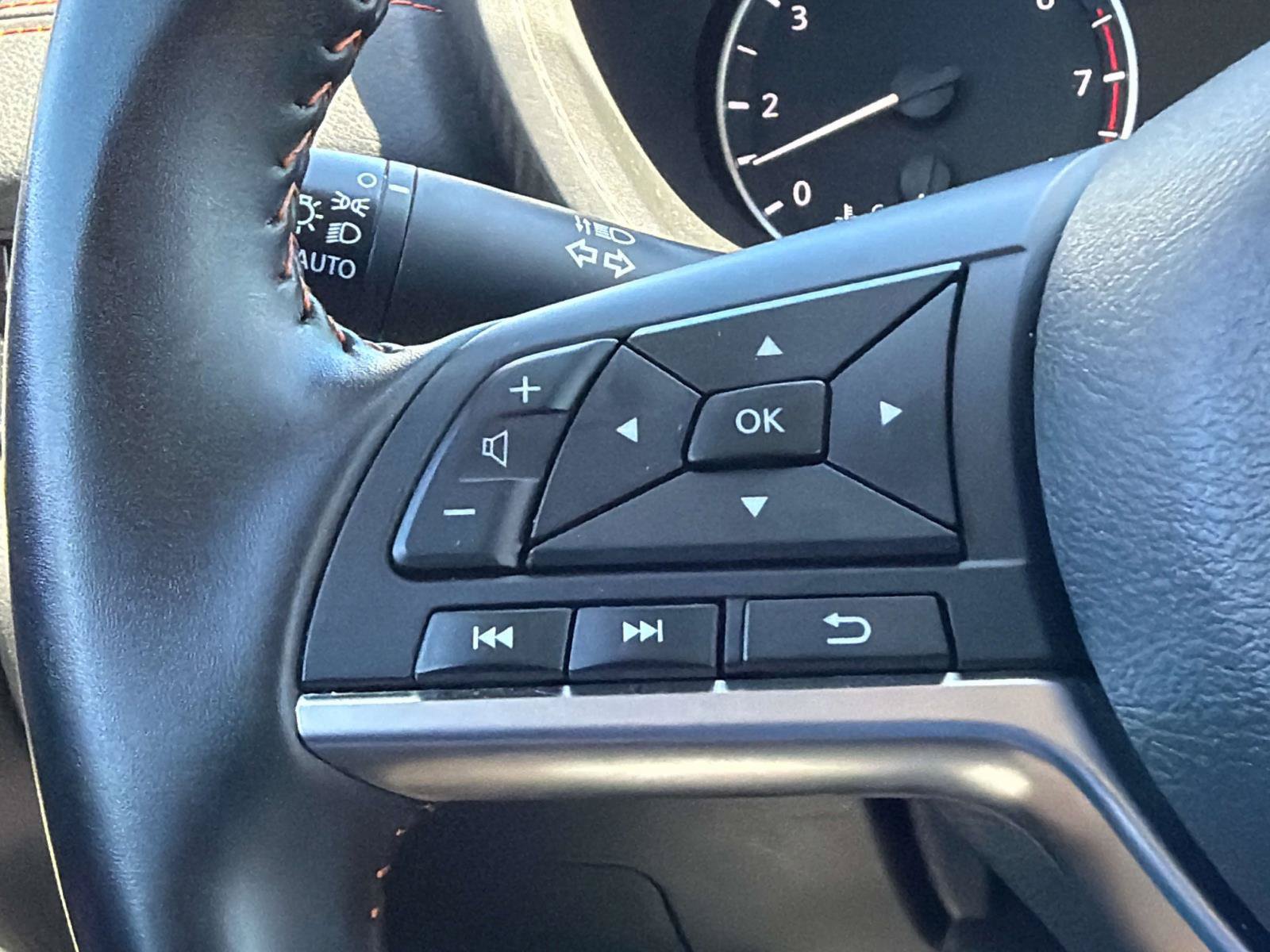 Used 2025 Nissan Sentra SR FWD image 33