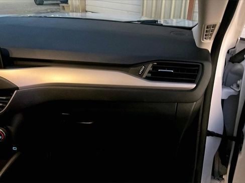 Used 2022 Ford Escape S image 15