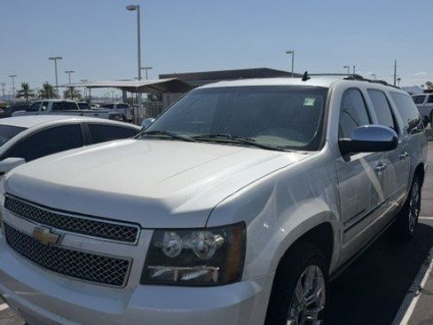 Used 2009 Chevrolet Suburban LTZ AWD/4WD image 1