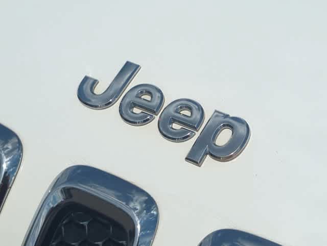 Used 2015 Jeep Cherokee Sport AWD/4WD image 11