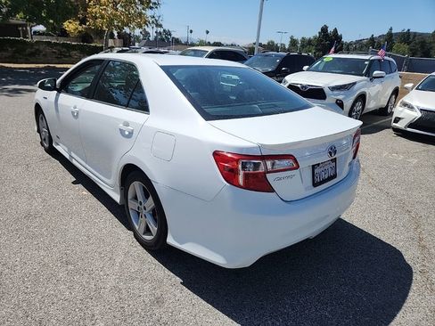 Used 2014 Toyota Camry SE FWD image 3