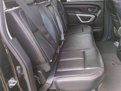 Used 2017 Nissan Titan SL image 28