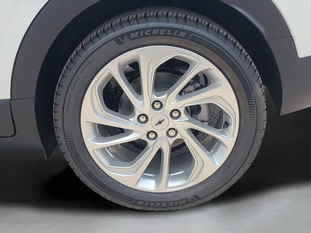 New 2027 Chevrolet Bolt LT FWD image 28