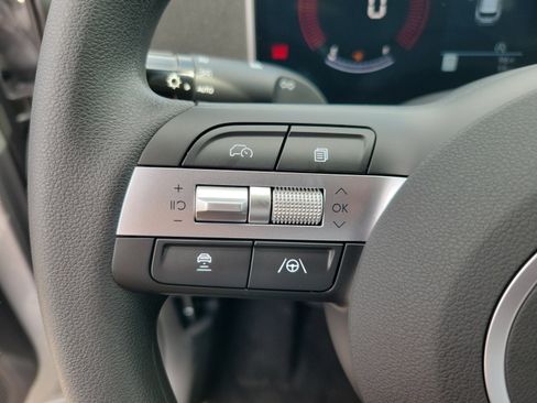 Used 2025 Hyundai Tucson SEL FWD image 17