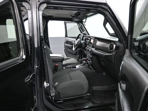 Used 2021 Jeep Gladiator Sport image 30