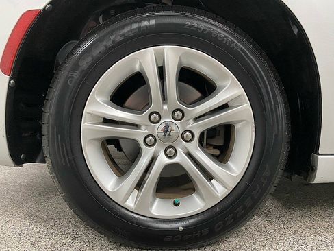 Used 2021 Dodge Charger SXT w/ Leather Interior Group image 25