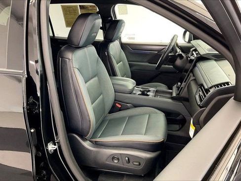 Used 2026 GMC Acadia AT4 w/ LPO, Floor Liner Package image 6