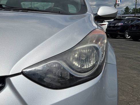Used 2013 Hyundai Elantra GLS FWD image 12