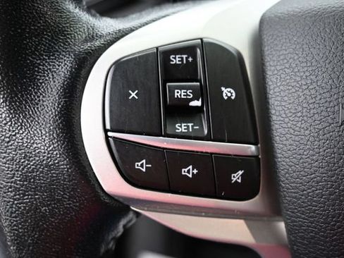 Used 2021 Ford Explorer XLT RWD image 17