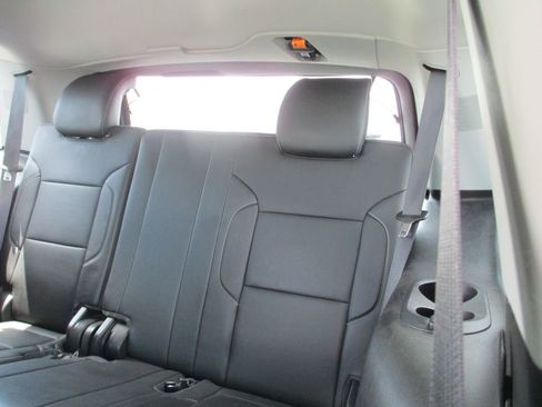Used 2018 Chevrolet Tahoe Premier AWD/4WD image 22