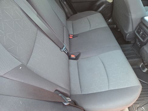 Certified 2022 Toyota RAV4 XLE w/ Convenience Package AWD/4WD image 19