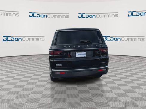Used 2022 Jeep Wagoneer Series II AWD/4WD image 7