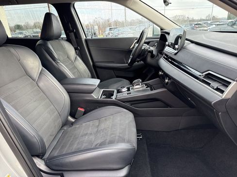 Used 2024 Mitsubishi Outlander SE Black Edition image 36