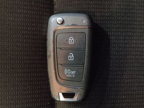 Used 2022 Hyundai Venue SEL FWD image 32