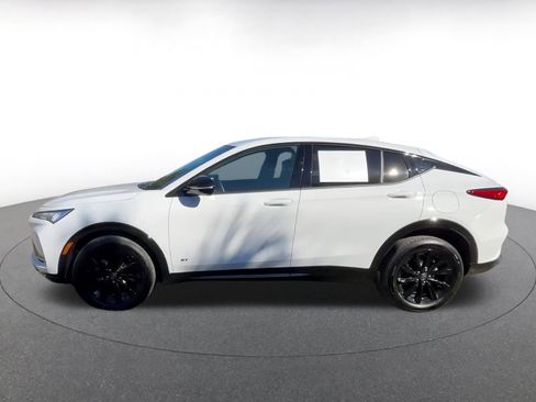 Used 2025 Buick Envista Sport Touring image 9