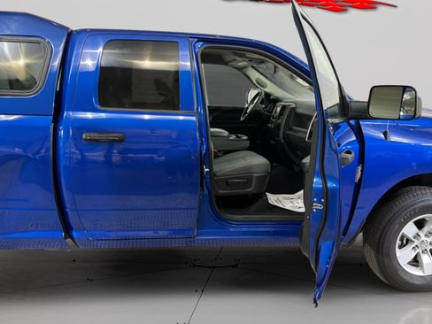 Used 2018 RAM 1500 Express AWD/4WD image 14
