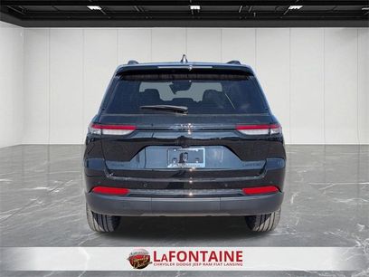 New 2025 Jeep Grand Cherokee Limited w/ Black Appearance Package