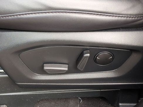 Used 2023 Ford Explorer XLT w/ Equipment Group 202A image 18