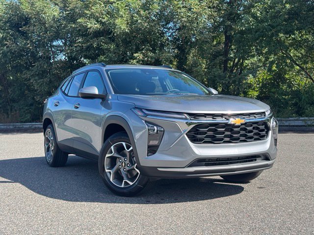 New 2026 Chevrolet Trax LT w/ Driver Confidence Package FWD image 28