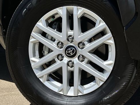 Used 2024 Toyota Tundra SR5 w/ SR5 Premium Package image 28