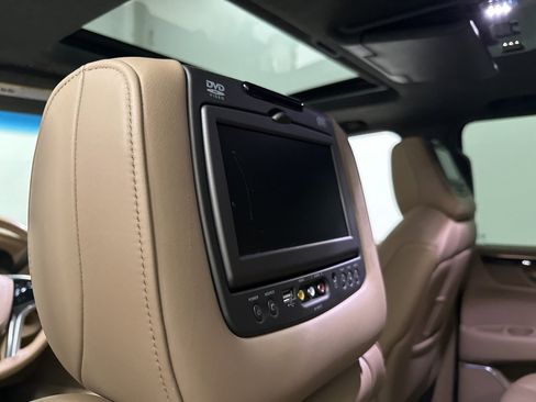 Used 2019 Cadillac Escalade Platinum image 54