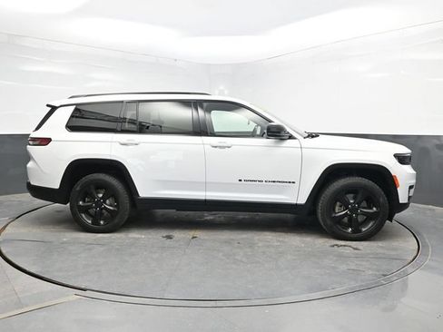 Used 2021 Jeep Grand Cherokee L Laredo AWD/4WD image 9