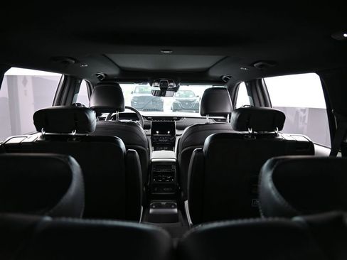 Used 2024 Jeep Grand Cherokee L Overland image 29