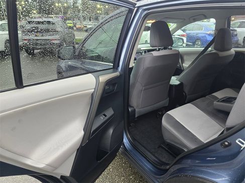Used 2013 Toyota RAV4 LE image 16